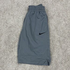 Nike Men's Gray Athletic Shorts